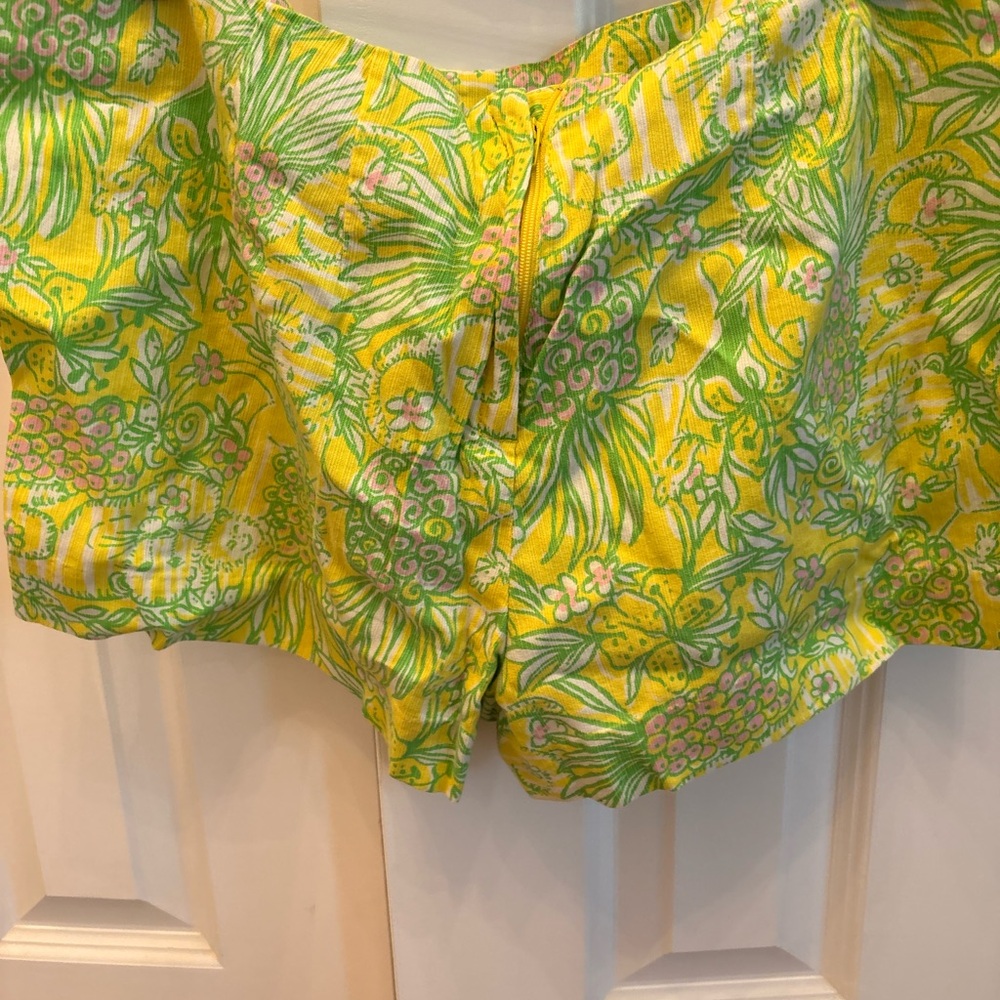Lilly Pulitzer Yellow Floral Women's Shorts - Picture 3 of 4